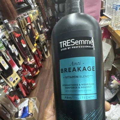 TRESemmé Anti-Breakage Shampoo Vitamin Blend Strengthens & Nourishes