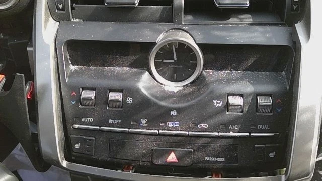 18 LEXUS NX300 Heater A/c Control - Image 3 of 3