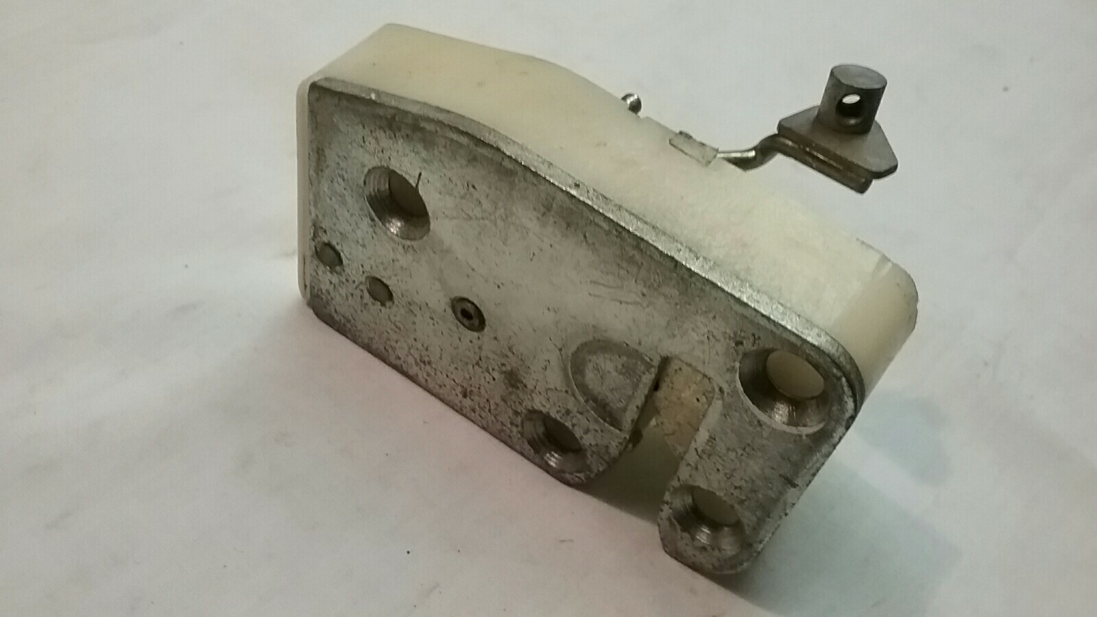 Lotus Esprit - NOS RH Door Latch