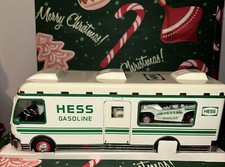 1998 Hess Toy Truck Recreation Van with Dune Buggy and Motorcycle! Brand New