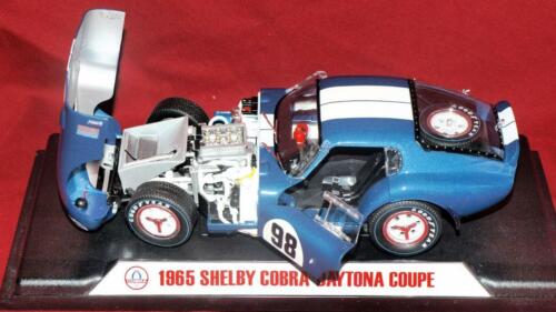 PERFECT #98 1965 Shelby Daytona Cobra -1/18 Metal Opening by Shelby Collectibles