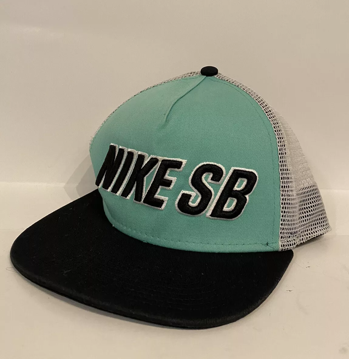 Nike SB Snapback Thick Mesh Trucker Pro Skate Black Diamond Blue Performance Hat