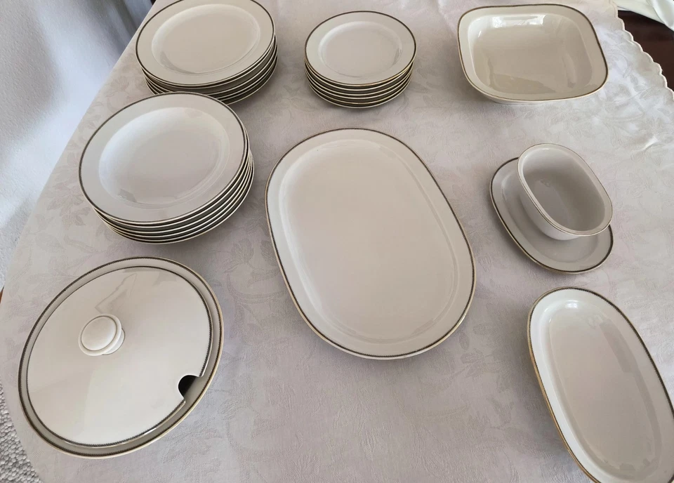 Altes Hutschenreuther Essservice für 6 Personen in Elfenbein mit Goldrand! - Bild 3 von 4