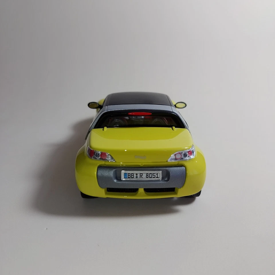 Smart Roadster 1/24 Burago Diecast Modellino Auto Bburago Made In Italy  - Immagine 4 di 4