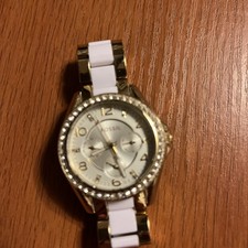 Fossil Women's Quartz Watch Beautiful Design New Battery and Extra Links