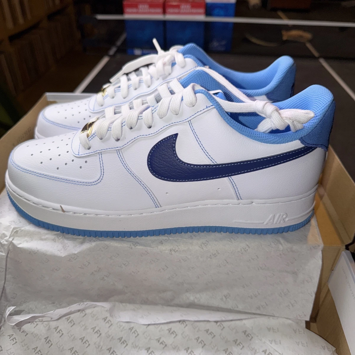 Preços baixos em Nike Air Force 1 '07 University Blue White | eBay