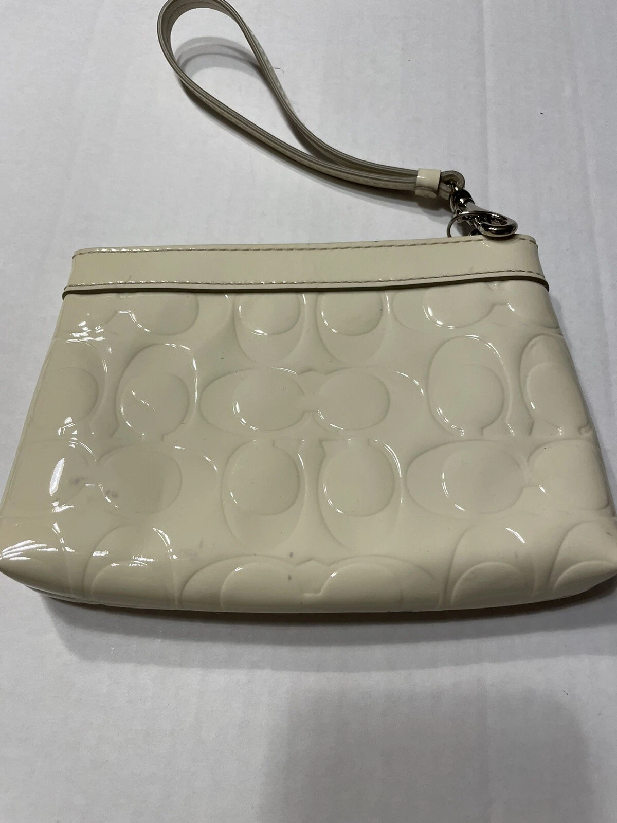 Coach F43639 Crema da polso in pelle verniciata in rilievo ***Vedi foto per marchi***