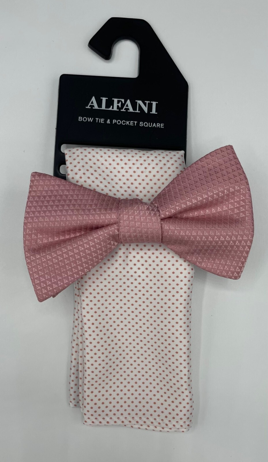 Мужской розовый галстук-бабочка Alfani с квадратным карманом в горошек- OS 3590₽
