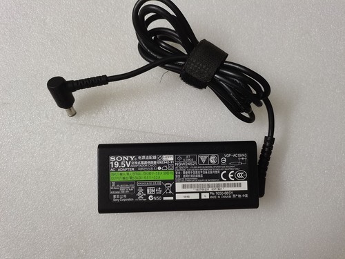 Pièces Plasturgie D'origine Pour PC Portable Sony VAIO SVE151D11M - Occasion Avec Cassures