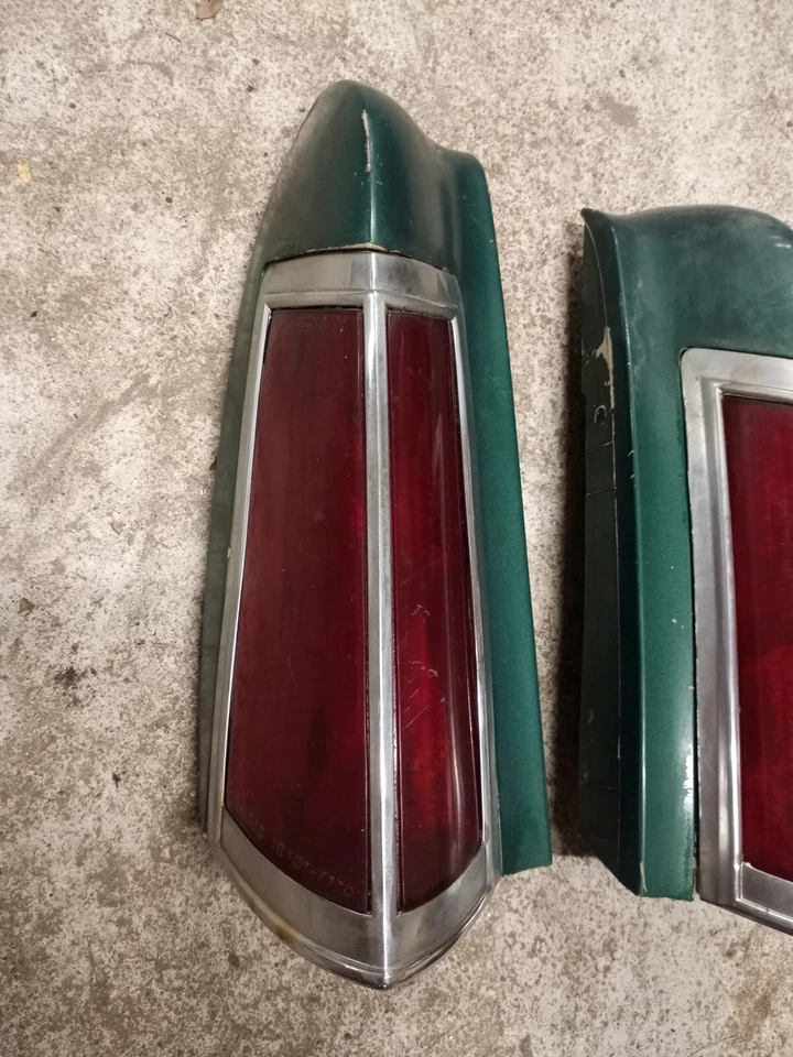 Luces traseras Ford LTD II 1977-1979 luz intermitente freno izquierdo y derecho Foto 2 de 4