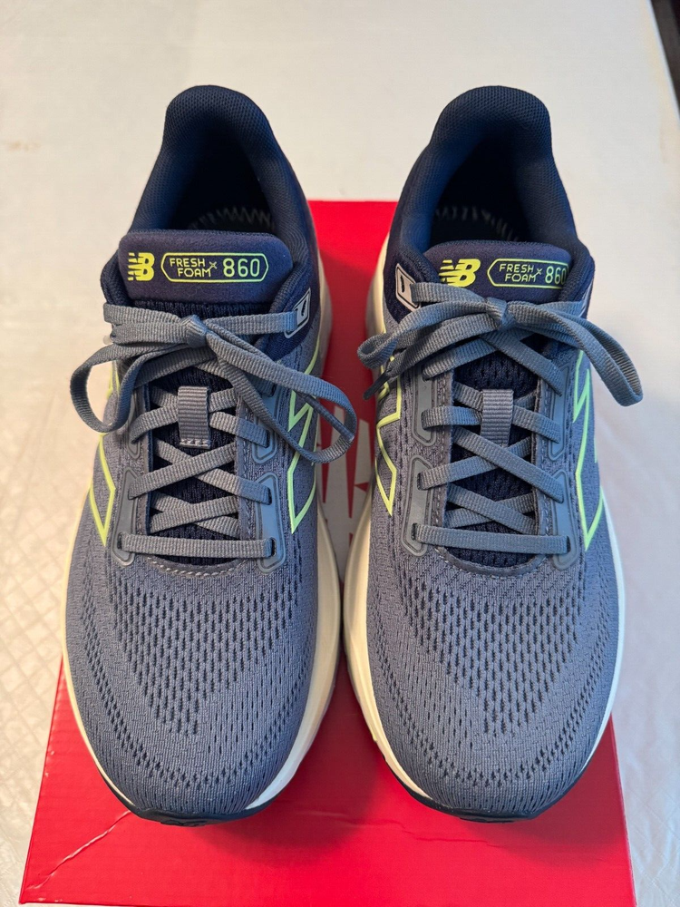 New Balance Fresh Foam X 860 Women's Sneakers Size 9.5 Excellent Condition