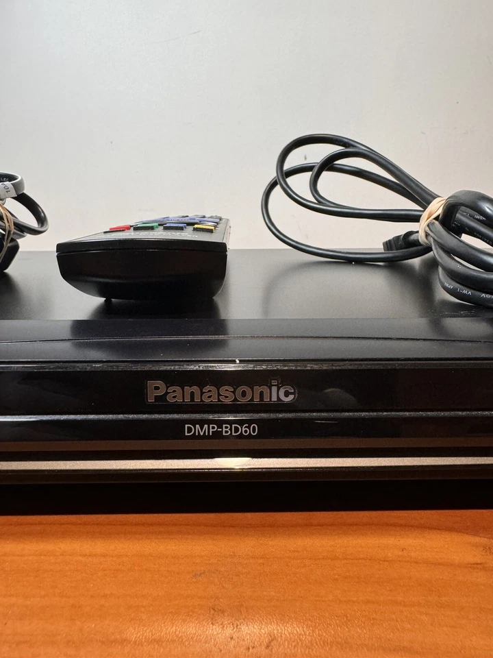 Reproductor Blu-ray Panasonic DMP-BD60 con control remoto y salida HDMI AV - Limpio y probado Foto 4 de 4