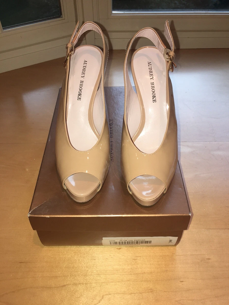 Audrey Brooke Open Toed Block Heels Size 8.5 Patent Leather With