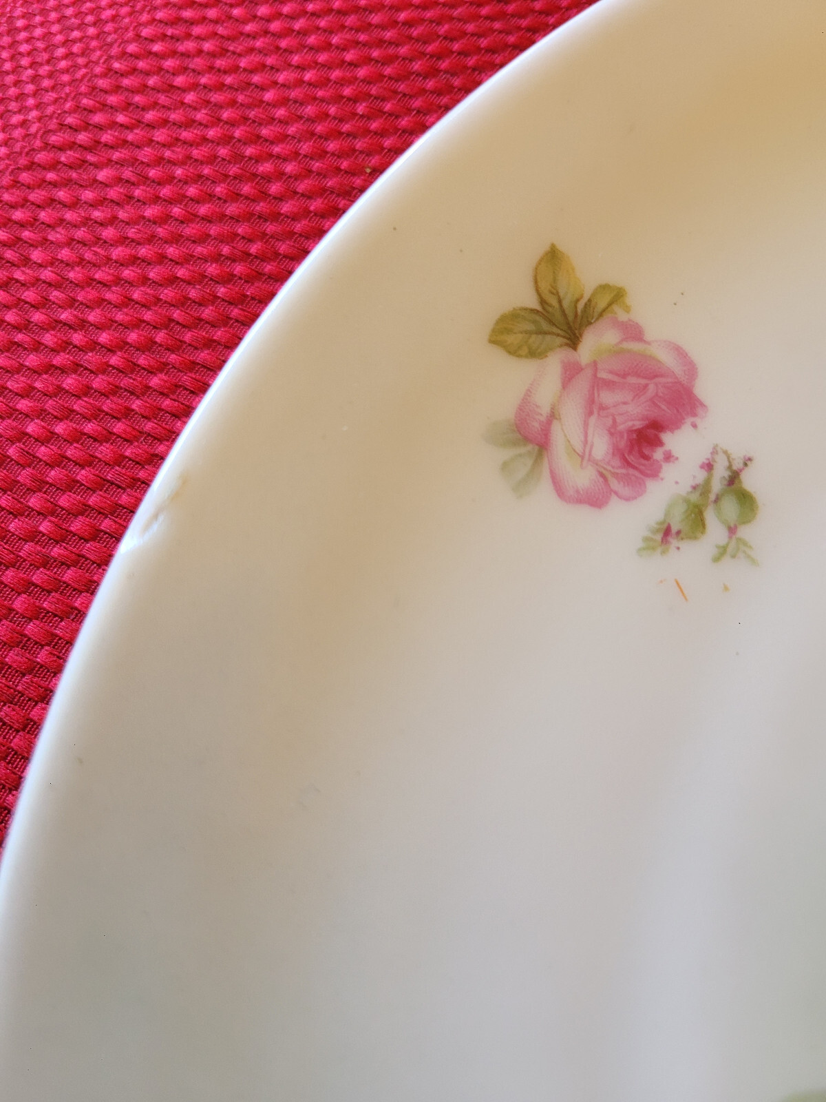 ANTIQUE 9 3/4" CERAMIC PLATE w/ Pink Roses *FOR DISPLAY* (NOTE has FAINT DAMAGE)