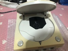 Vintage Old Sega Dreamcast Video Game console works well video game console only