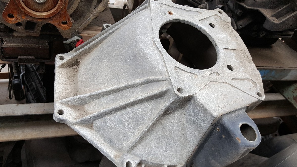 FORD MUSTANG 302 V8 TRANSMISSION BELLHOUSING D9ZC-6394-BA FOR