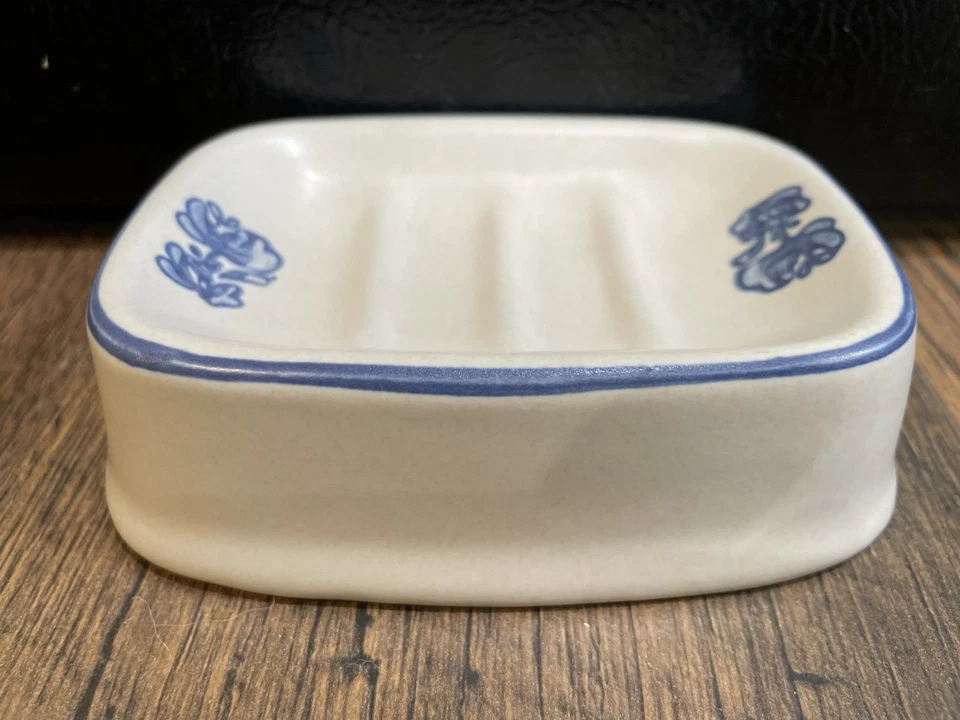 Jabonera Pfaltzgraff Yorktowne rectangular azul floral gris Foto 2 de 3