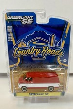 Greenlight 1:64 Country Roads 1976 Chevrolet G20 Van vehicle white red