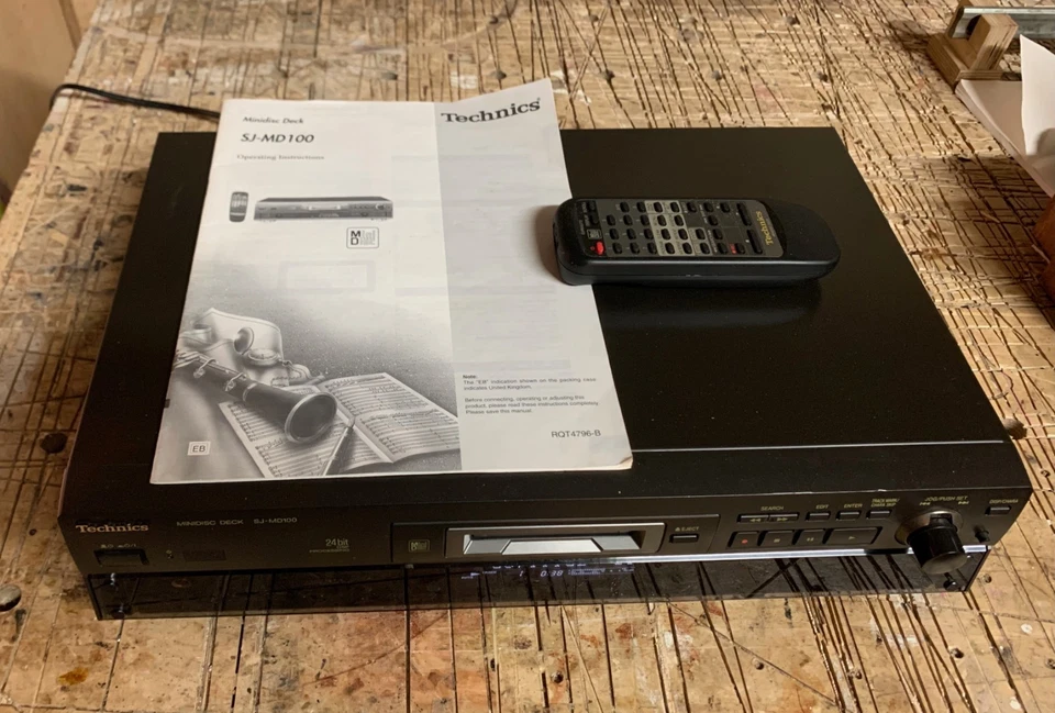Technics SJ-MD100 Minidisc Player / Recorder with remote control and manual - Image 3 of 4
