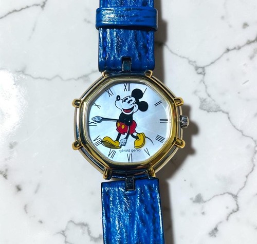 [Gerald Genta] Success Mickey Mouse G2850.7 Blue Quartz 18K Go...
