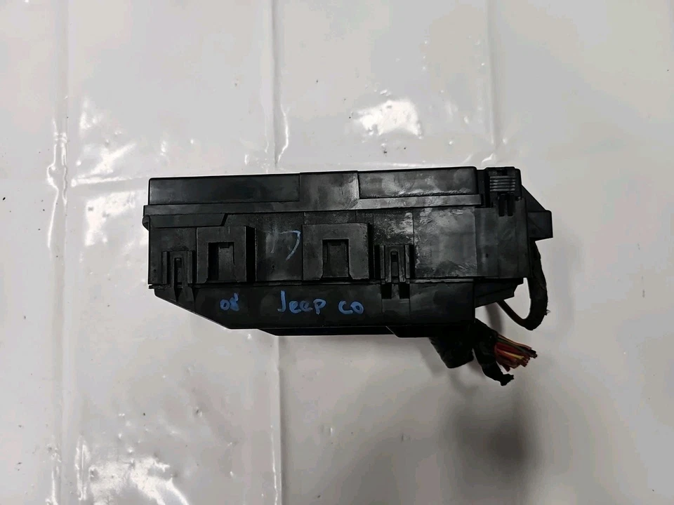 Jeep Commander 2008 caja de fusibles conexión OEM 56048415AG Foto 3 de 4