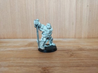 Space Marine 2CD Space Wolves Wolf Standard Metall OOP WH40K Warhammer 40K 90er