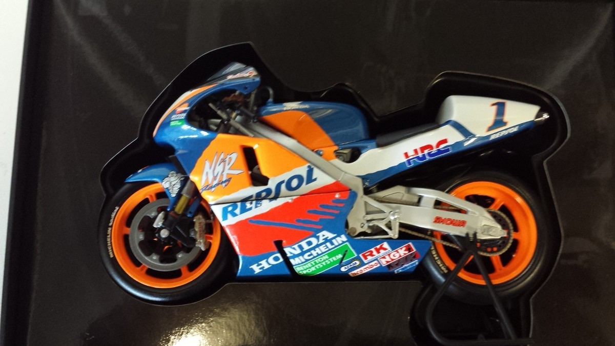 MINICHAMPS Michael Doohan 1/12 Honda NSR 500 GP 1997 Die MINICHAMPS Michael Doohan 1/12 Honda NSR 500 GP 1997 Die