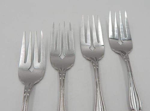 Oneida Strathmore Stainless Salad Forks Deluxe Glossy Flatware Set of 4 - Picture 3 of 10