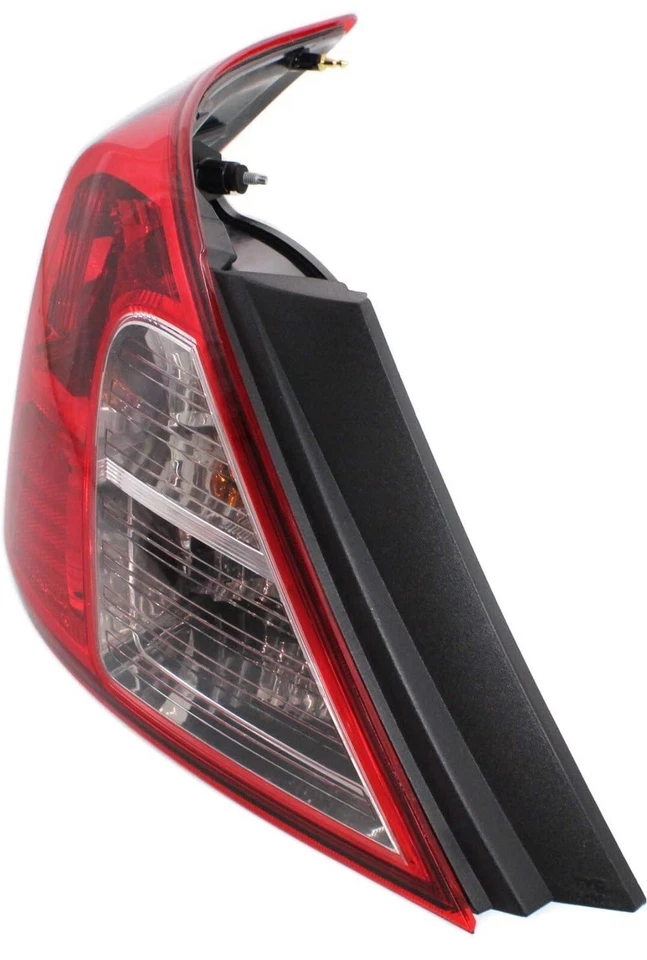 尾灯总成-常规 TYC 11-6402-00 适合 12-19 日产 Versa 司机侧 — 第 3/4 张图片