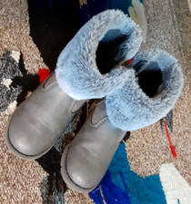 OSH KOSH B'Gosh Girls Boots Gray Glitter Faux Fur 9M