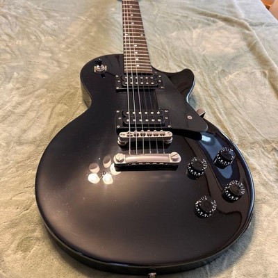Epiphone Les Paul studio with soft case