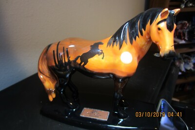 HORSE OF A DIFFERENT COLOR - SUNSET MUSTANG   