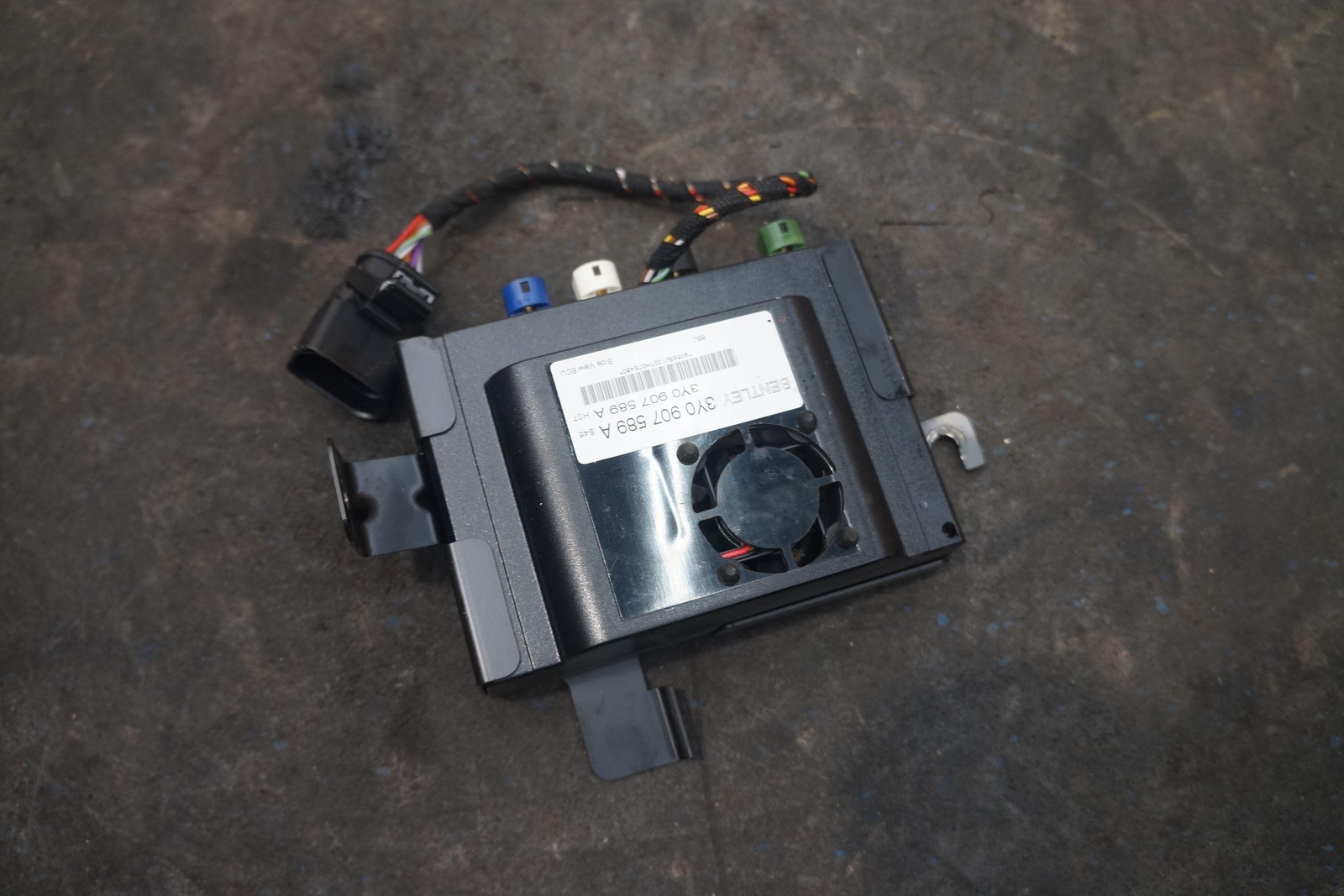 Surround Side View Camera Computer Control Module 3Y0907589A Bentley Mulsanne 15