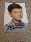 IAIN ARMITAGE Signed 4x6 YOUNG SHELDON Photo AUTOGRAPH 1B