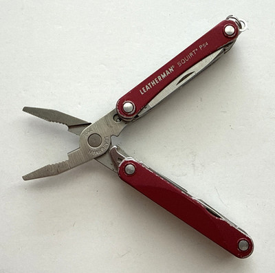 Leatherman Squirt PS4 Red Multi-Tool USA   Broken Scissors Spring