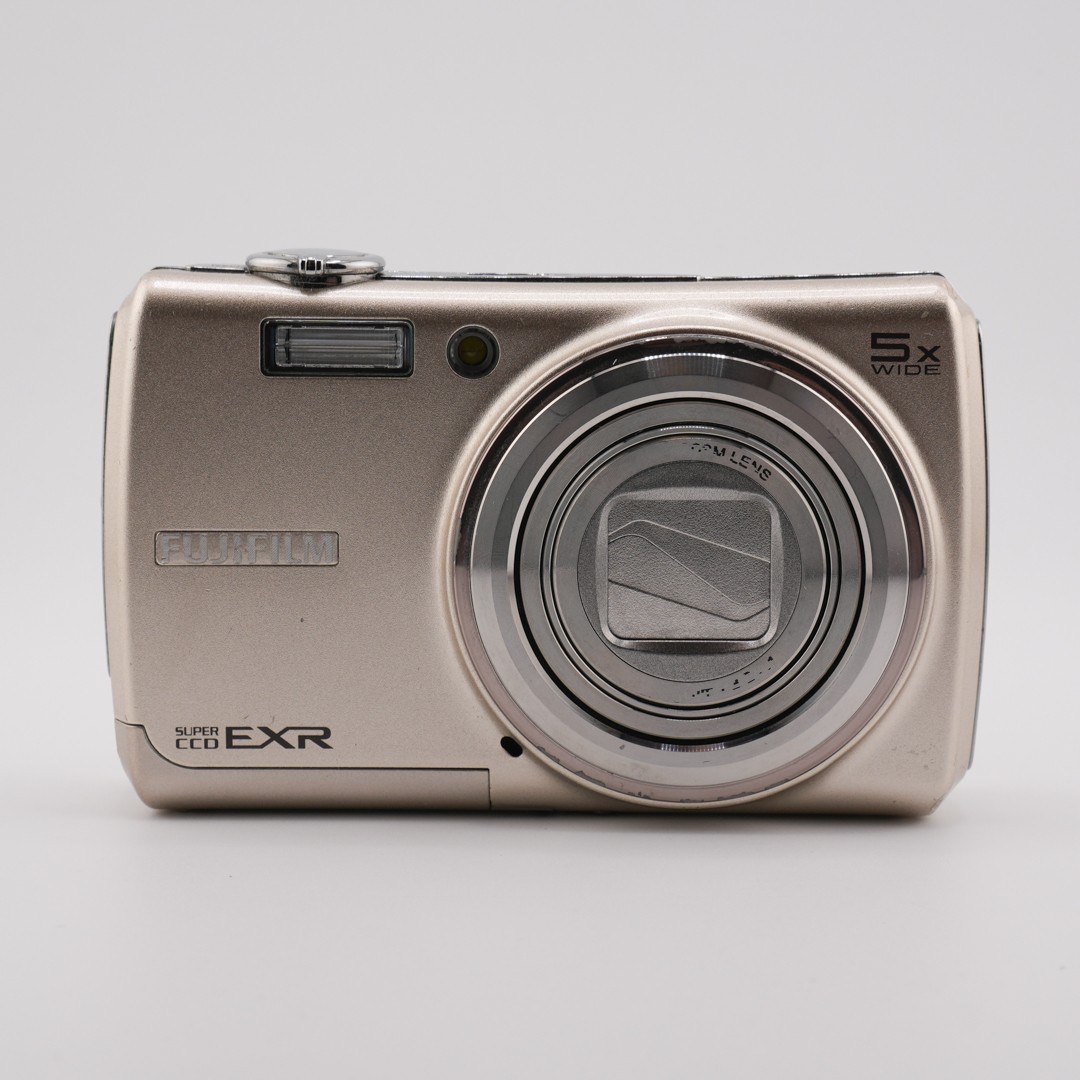 [ジャンク] FUJIFILM FinePix F200EXR Fujifilm FinePix F200EXR: Digital Photography Review