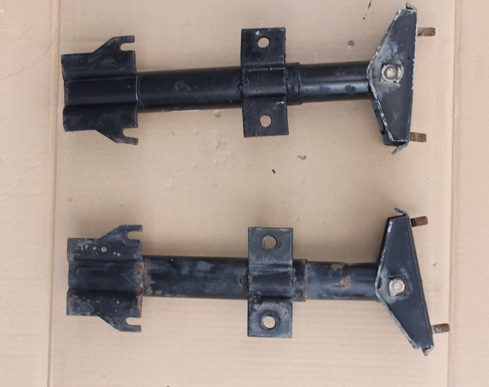 GENUINE ORIGINAL BMW E34 SEDAN TOURING SHOCK ABSORBER FRON BUMPER 