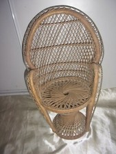 Grand fauteuil de poupée style Emmanuelle