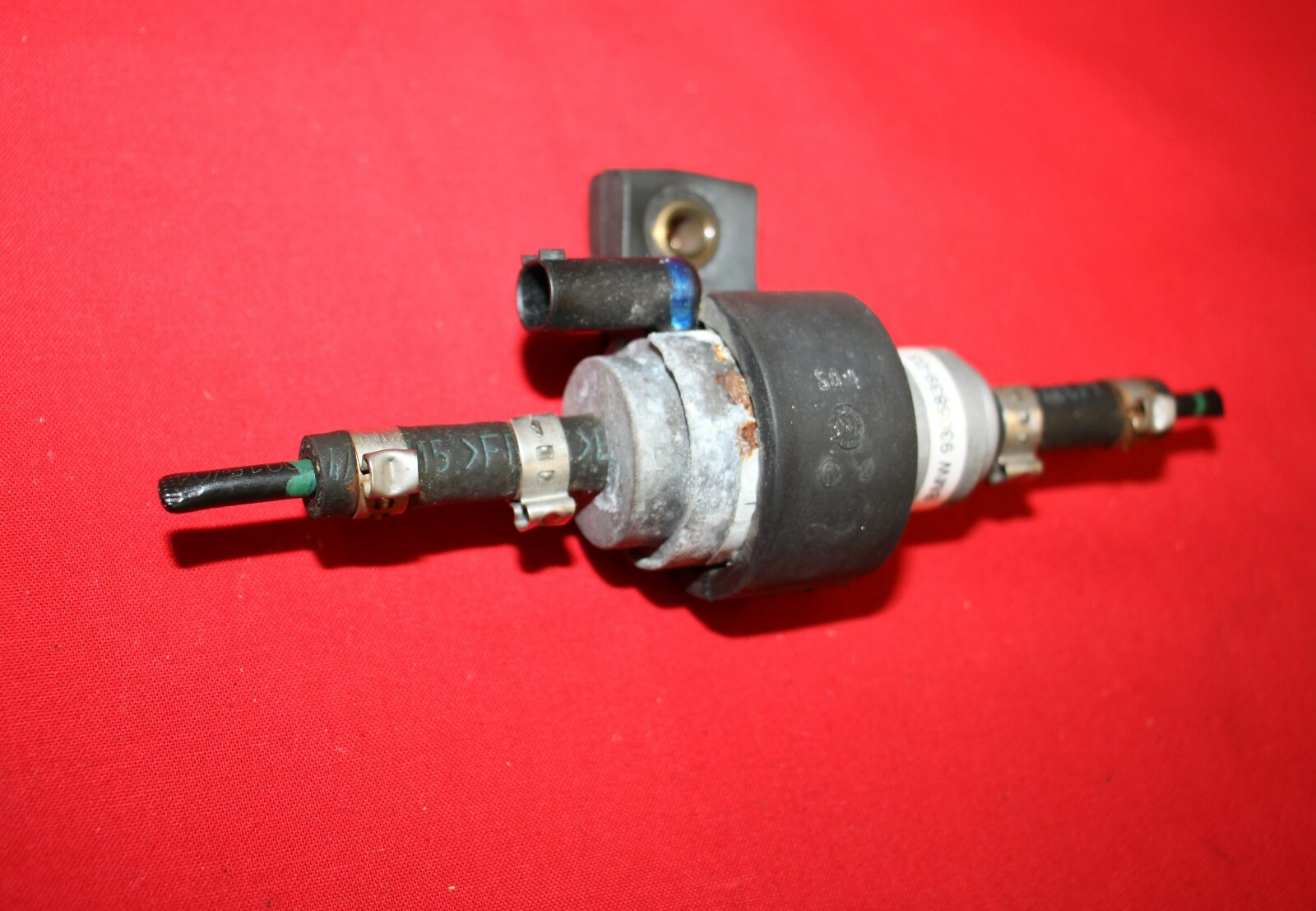BMW F25 X3 30D Kraftstoffpumpe 64129305839 9305839 online kaufen 