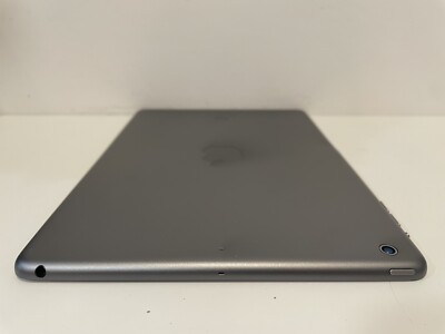Apple iPad Air 1st Gen. 32GB Wi-Fi 9.7in - Space Gray 888462098533