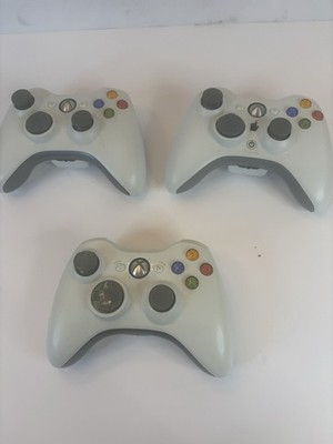 Microsoft Xbox 360 Wireless Controllers White OEM Lot of 3 Tested Power On