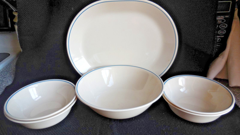 Corelle  Serving Platter 12" + Serving Bowl - 4 Cereal Bowl Sandstone  Blue Rim