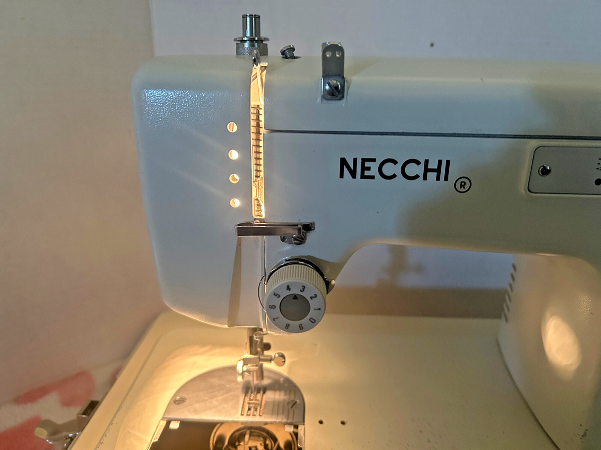 Vintage Necchi Model 538 Zigzag, made in Japan, Aluminum body