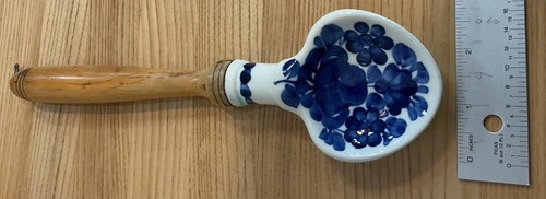 European Porcelain & Wood Utensil Set, Floral - Picture 11 of 15