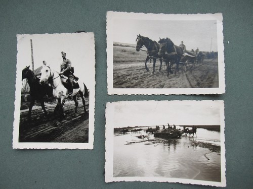 Orig. Fotos 2 WK Ostfront WH Soldaten Vormarsch mit Pferd und Panzer Tank