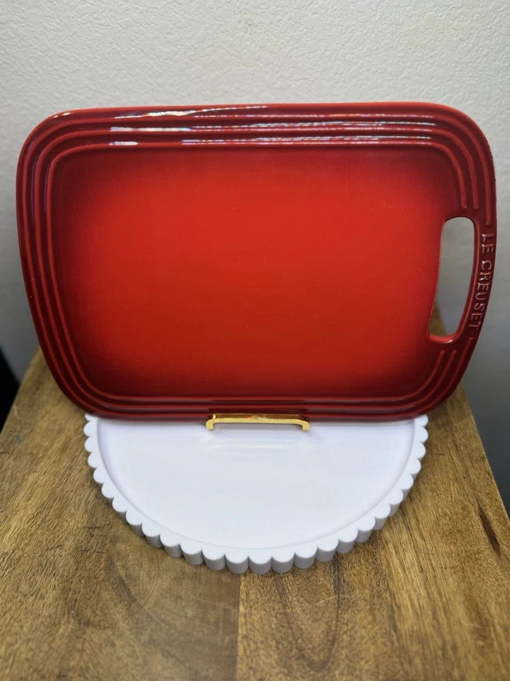 Bandeja de gres esmaltado rojo Le Creuset  Foto 2 de 4