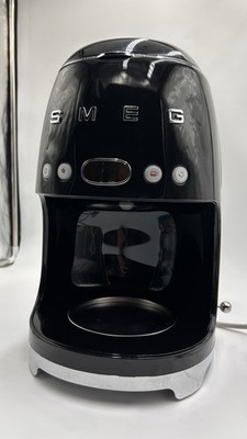 SMEG Filterkaffeemaschine Schwarz - Ohne Glaskaraffe