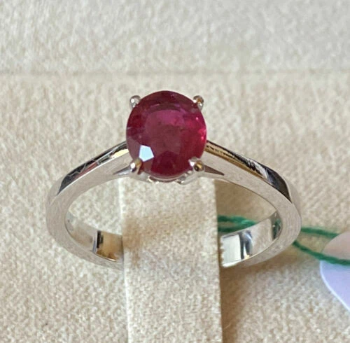 Anillos de joyería con gemas solitarios rojos de oro blanco