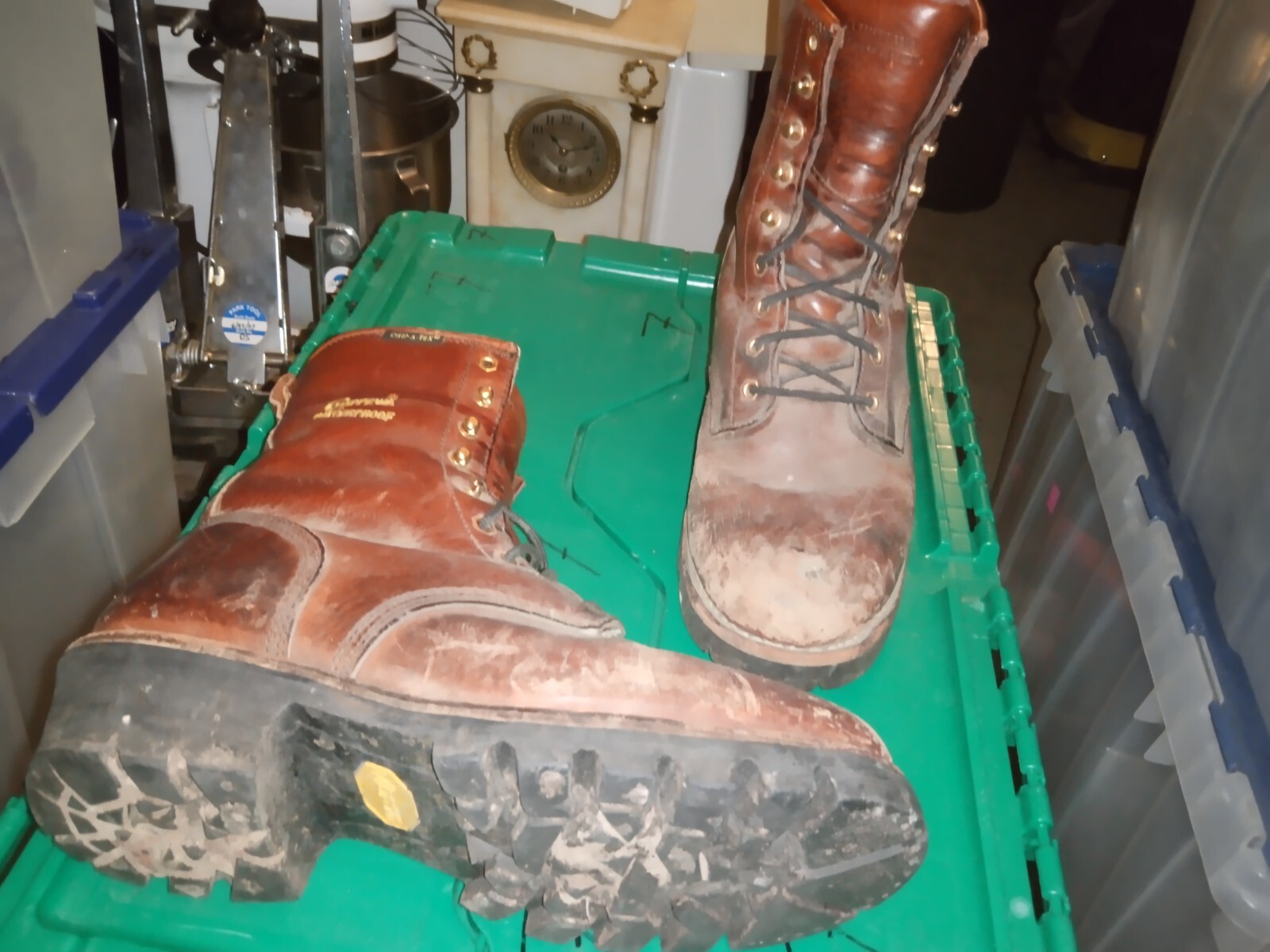 Chippewa Waterproof Brown Leather Logger Boots 73061  Mens Size 9 US  THINSULATE