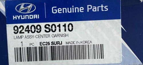 Original Hyundai i30N reflector rear bumper strip 92409S0110 - Picture 8 of 8